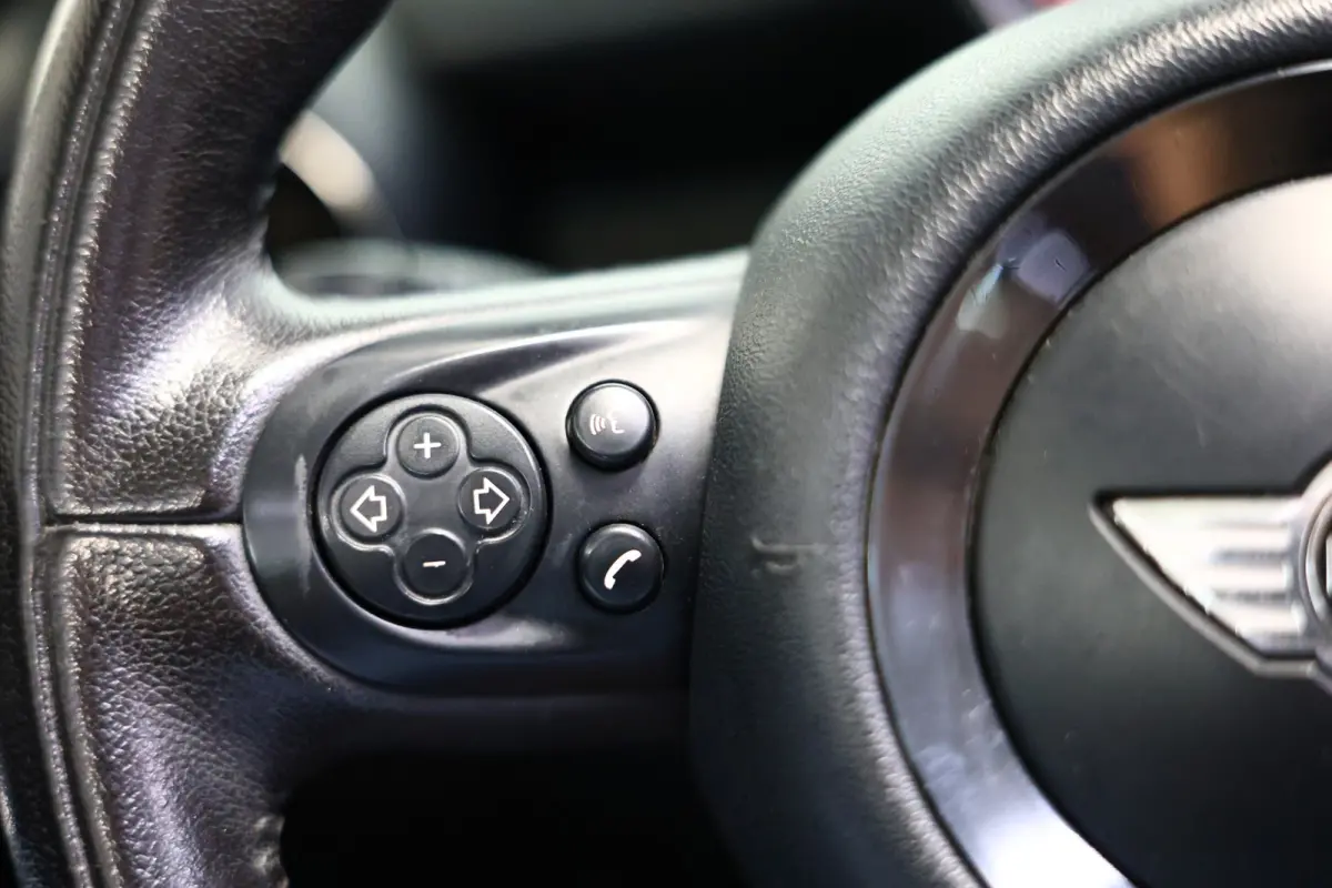 1.6 AUTOMAAT Chili LEDER NAVI BT STOELVW PDC '15
