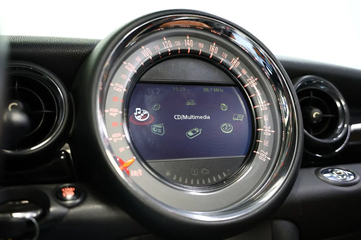 1.6 AUTOMAAT Chili LEDER NAVI BT STOELVW PDC '15