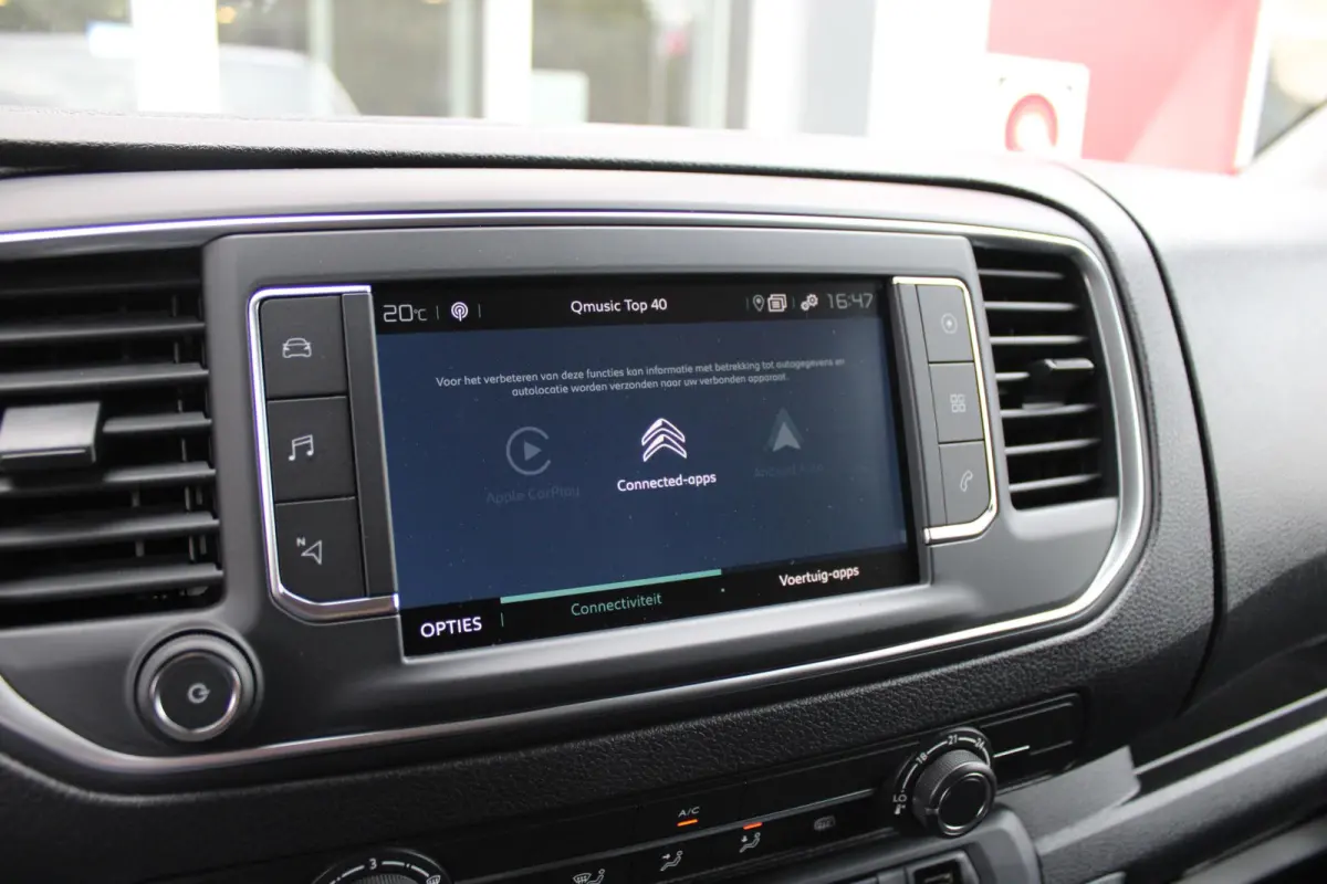 L2 136PK AUTOMAAT 75 kWh | NAVIGATIE 10" TOUCHSCREEN | ACHTERUITRIJ CAMERA | APPLE CARPLAY/ANDROID AUTO | PARKEERSENSOREN | CRUISE CONTROL | DAB+ RADIO | NIEUWE BUS! | 3-ZITS |