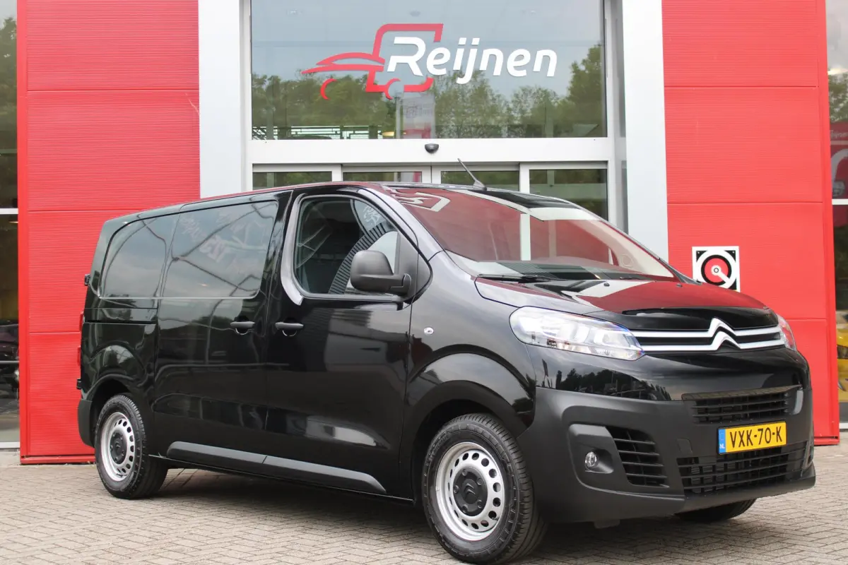 L2 136PK AUTOMAAT 75 kWh | NAVIGATIE 10" TOUCHSCREEN | ACHTERUITRIJ CAMERA | APPLE CARPLAY/ANDROID AUTO | PARKEERSENSOREN | CRUISE CONTROL | DAB+ RADIO | NIEUWE BUS! | 3-ZITS |