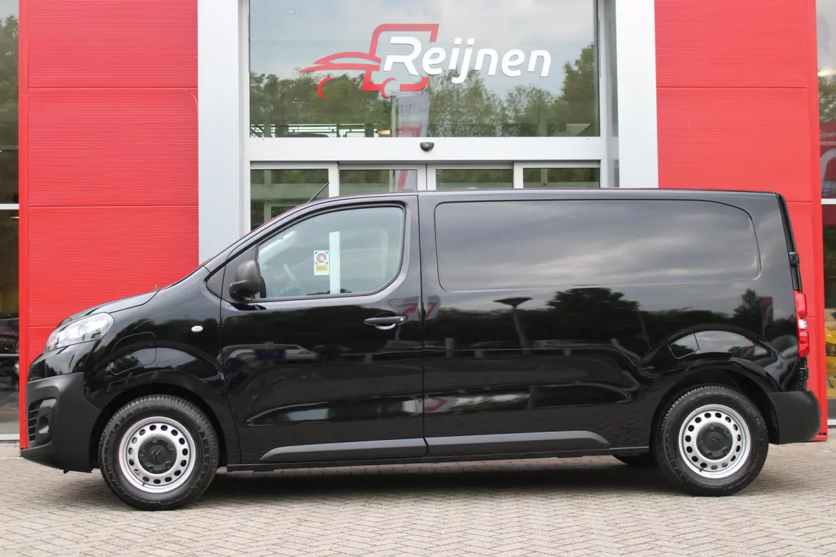 L2 136PK AUTOMAAT 75 kWh | NAVIGATIE 10" TOUCHSCREEN | ACHTERUITRIJ CAMERA | APPLE CARPLAY/ANDROID AUTO | PARKEERSENSOREN | CRUISE CONTROL | DAB+ RADIO | NIEUWE BUS! | 3-ZITS |