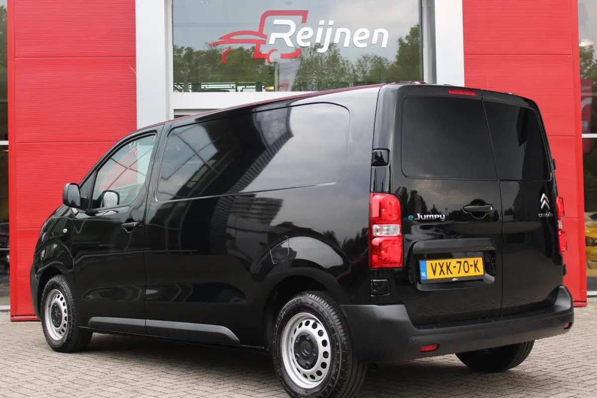 L2 136PK AUTOMAAT 75 kWh | NAVIGATIE 10" TOUCHSCREEN | ACHTERUITRIJ CAMERA | APPLE CARPLAY/ANDROID AUTO | PARKEERSENSOREN | CRUISE CONTROL | DAB+ RADIO | NIEUWE BUS! | 3-ZITS |