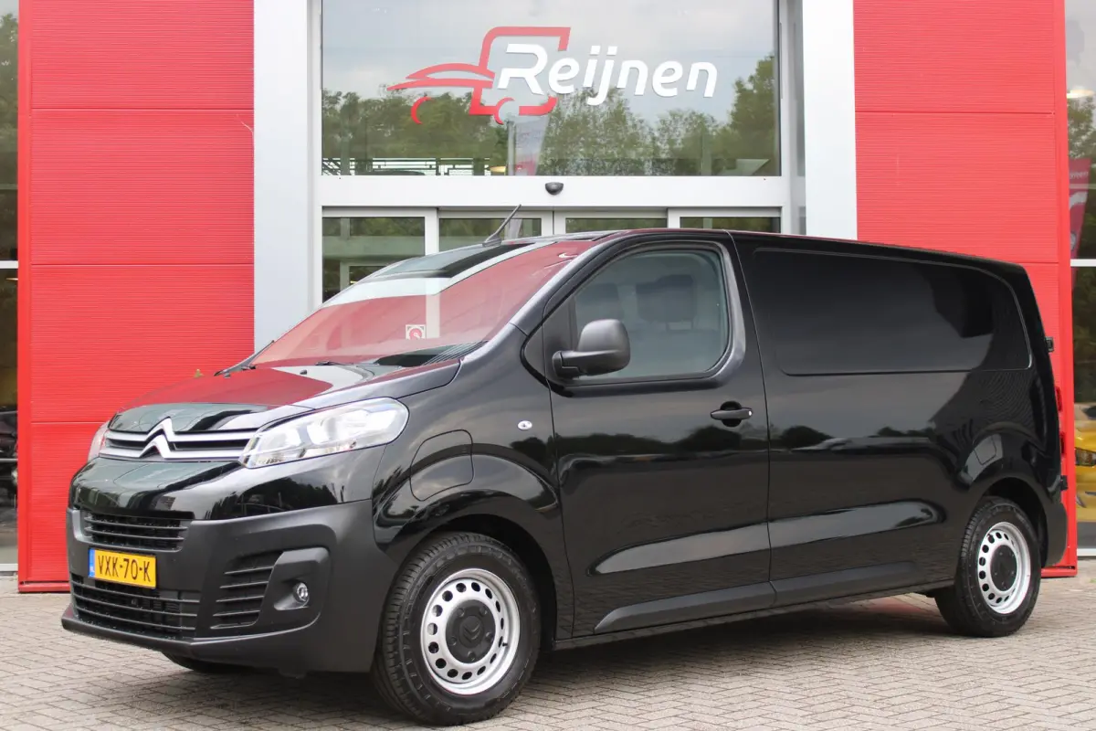 L2 136PK AUTOMAAT 75 kWh | NAVIGATIE 10" TOUCHSCREEN | ACHTERUITRIJ CAMERA | APPLE CARPLAY/ANDROID AUTO | PARKEERSENSOREN | CRUISE CONTROL | DAB+ RADIO | NIEUWE BUS! | 3-ZITS |