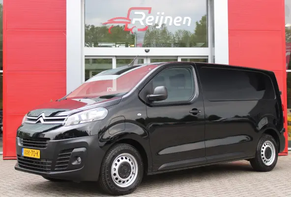 L2 136PK AUTOMAAT 75 kWh | NAVIGATIE 10" TOUCHSCREEN | ACHTERUITRIJ CAMERA | APPLE CARPLAY/ANDROID AUTO | PARKEERSENSOREN | CRUISE CONTROL | DAB+ RADIO | NIEUWE BUS! | 3-ZITS |