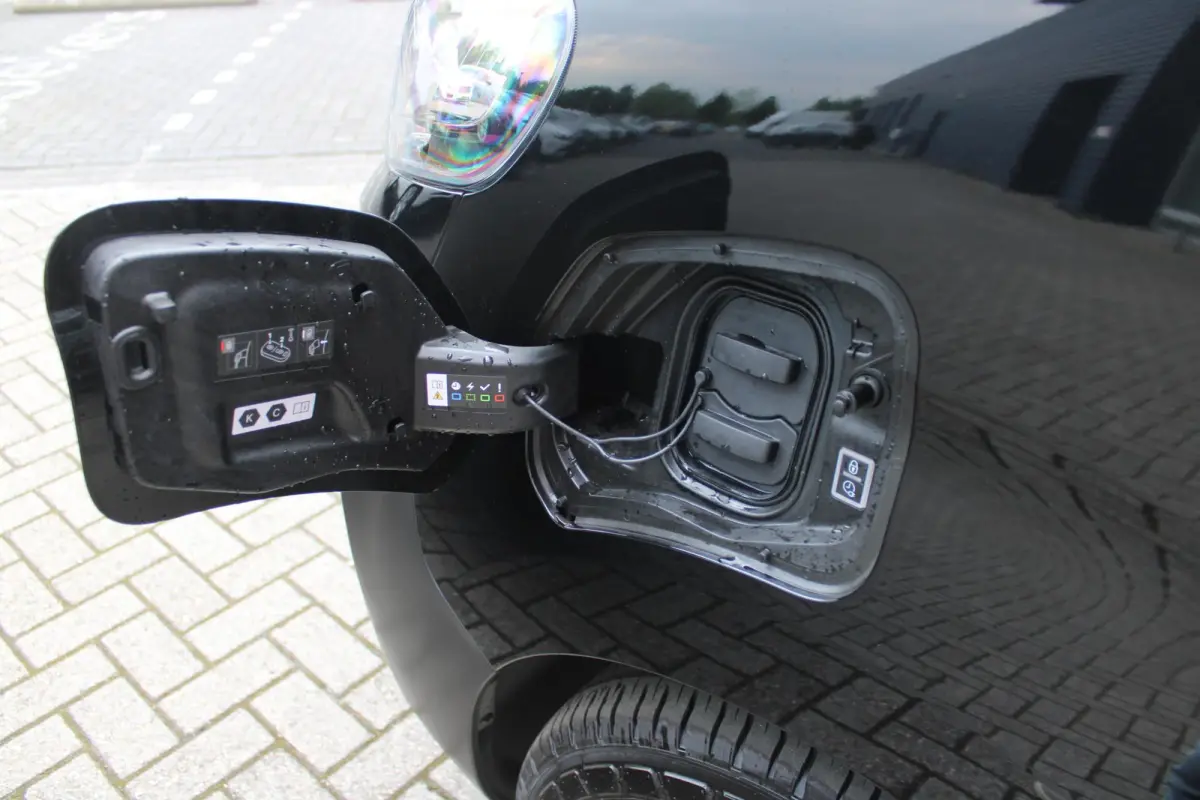 L2 136PK AUTOMAAT 75 kWh | NAVIGATIE 10" TOUCHSCREEN | ACHTERUITRIJ CAMERA | APPLE CARPLAY/ANDROID AUTO | PARKEERSENSOREN | CRUISE CONTROL | DAB+ RADIO | NIEUWE BUS! | 3-ZITS |