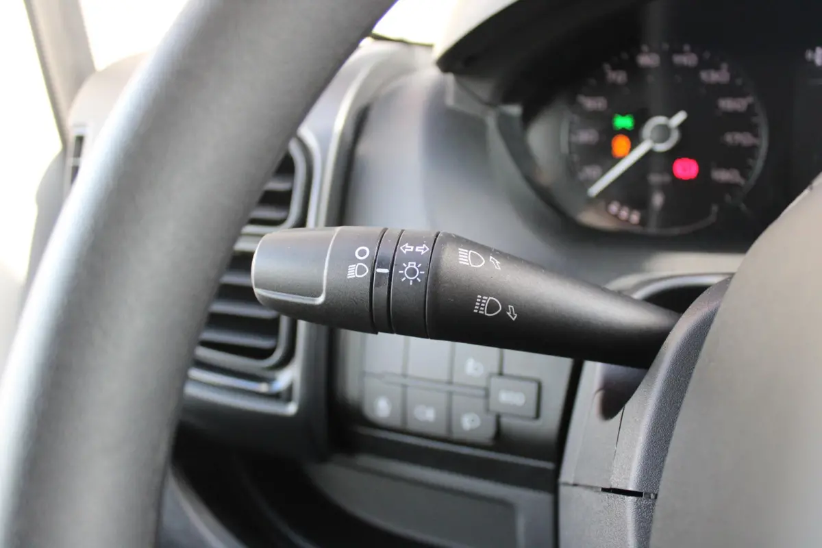 33 2.2 MultiJet 140PK L3H2 | NIEUWE BUS! BPM VRIJ! | ACHTERUITRIJ CAMERA | APPLE CARPLAY/ANDROID AUTO | 3-ZITS | CRUISE CONTROL | CLIMATE CONTROL | DAB+ RADIO | DIGITALE COCKPIT |