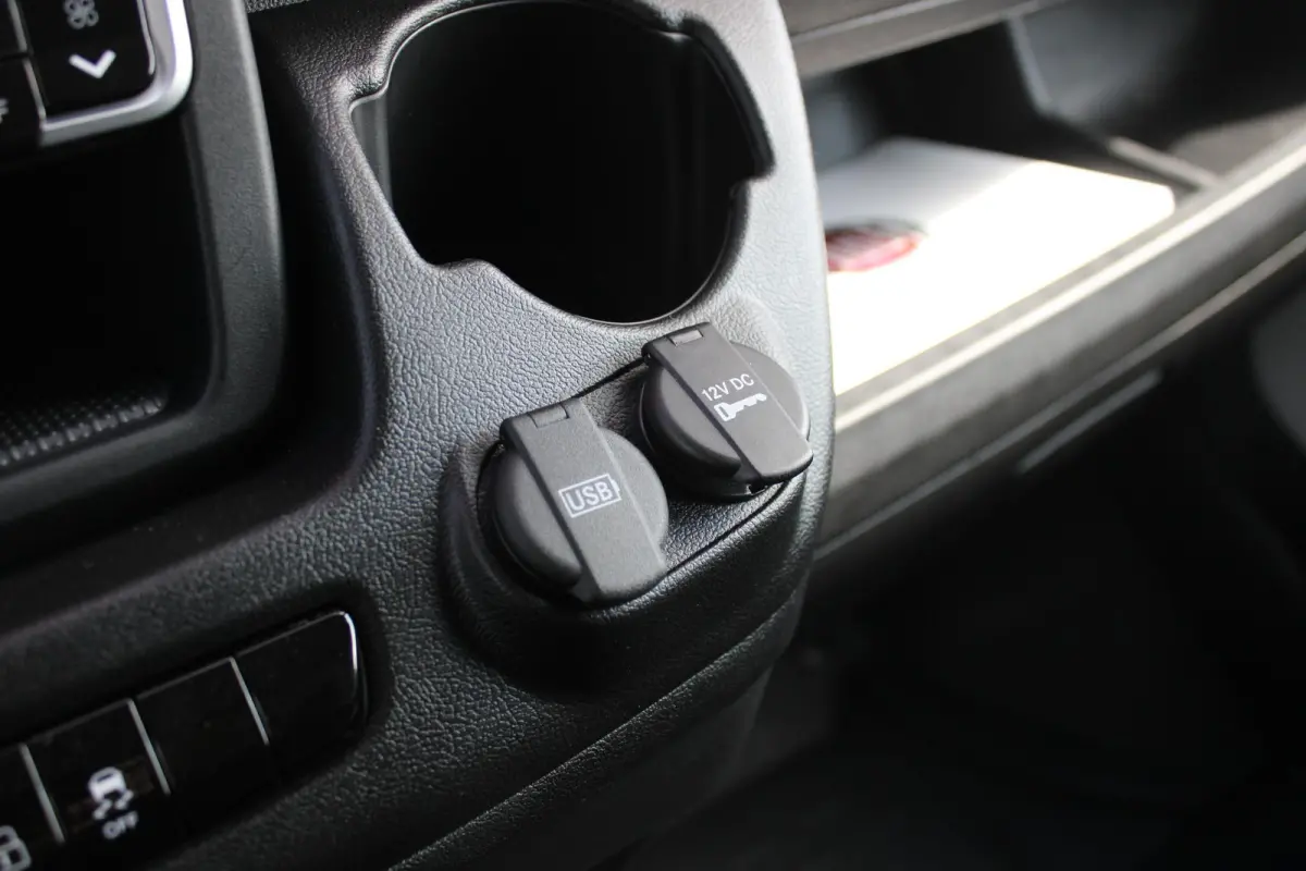 33 2.2 MultiJet 140PK L3H2 | NIEUWE BUS! BPM VRIJ! | ACHTERUITRIJ CAMERA | APPLE CARPLAY/ANDROID AUTO | 3-ZITS | CRUISE CONTROL | CLIMATE CONTROL | DAB+ RADIO | DIGITALE COCKPIT |