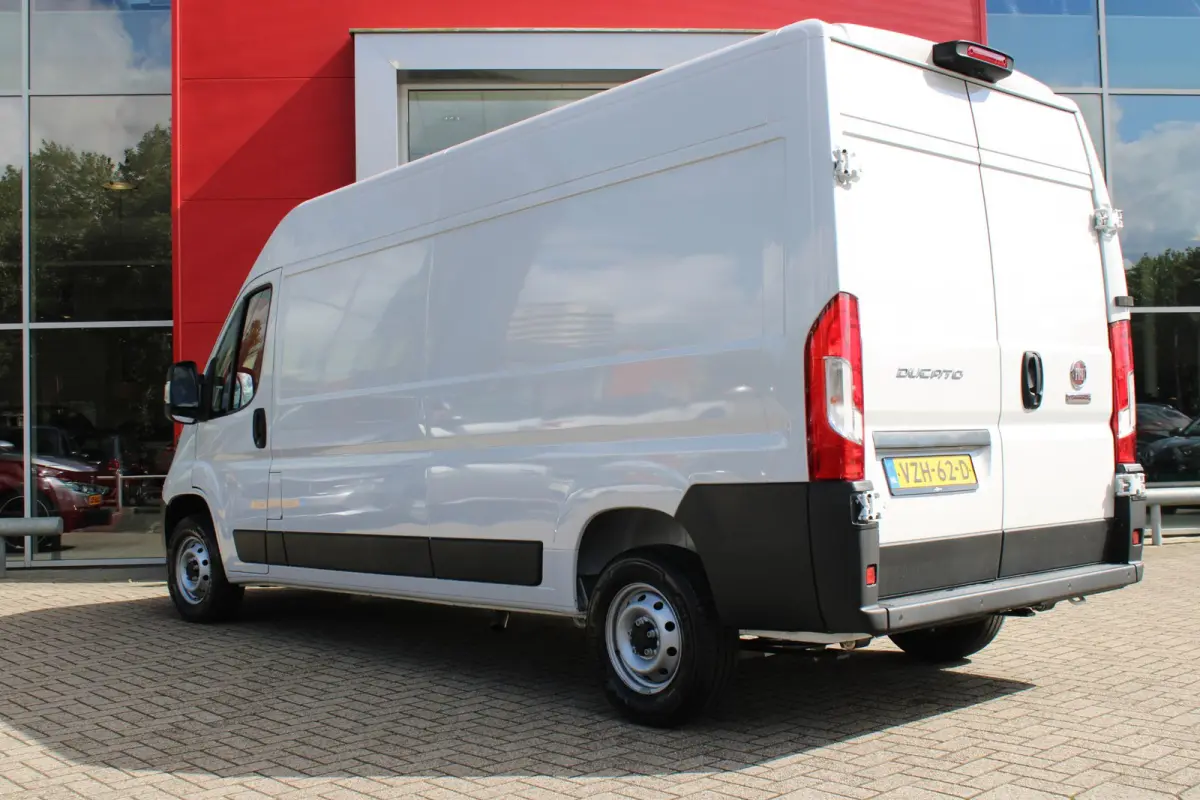 33 2.2 MultiJet 140PK L3H2 | NIEUWE BUS! BPM VRIJ! | ACHTERUITRIJ CAMERA | APPLE CARPLAY/ANDROID AUTO | 3-ZITS | CRUISE CONTROL | CLIMATE CONTROL | DAB+ RADIO | DIGITALE COCKPIT |