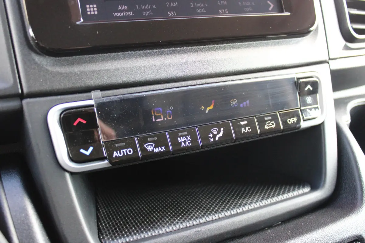 33 2.2 MultiJet 140PK L3H2 | NIEUWE BUS! BPM VRIJ! | ACHTERUITRIJ CAMERA | APPLE CARPLAY/ANDROID AUTO | 3-ZITS | CRUISE CONTROL | CLIMATE CONTROL | DAB+ RADIO | DIGITALE COCKPIT |