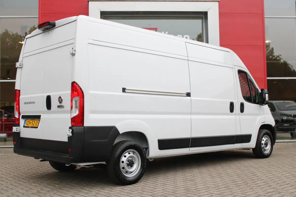 33 2.2 MultiJet 140PK L3H2 | NIEUWE BUS! BPM VRIJ! | ACHTERUITRIJ CAMERA | APPLE CARPLAY/ANDROID AUTO | 3-ZITS | CRUISE CONTROL | CLIMATE CONTROL | DAB+ RADIO | DIGITALE COCKPIT |