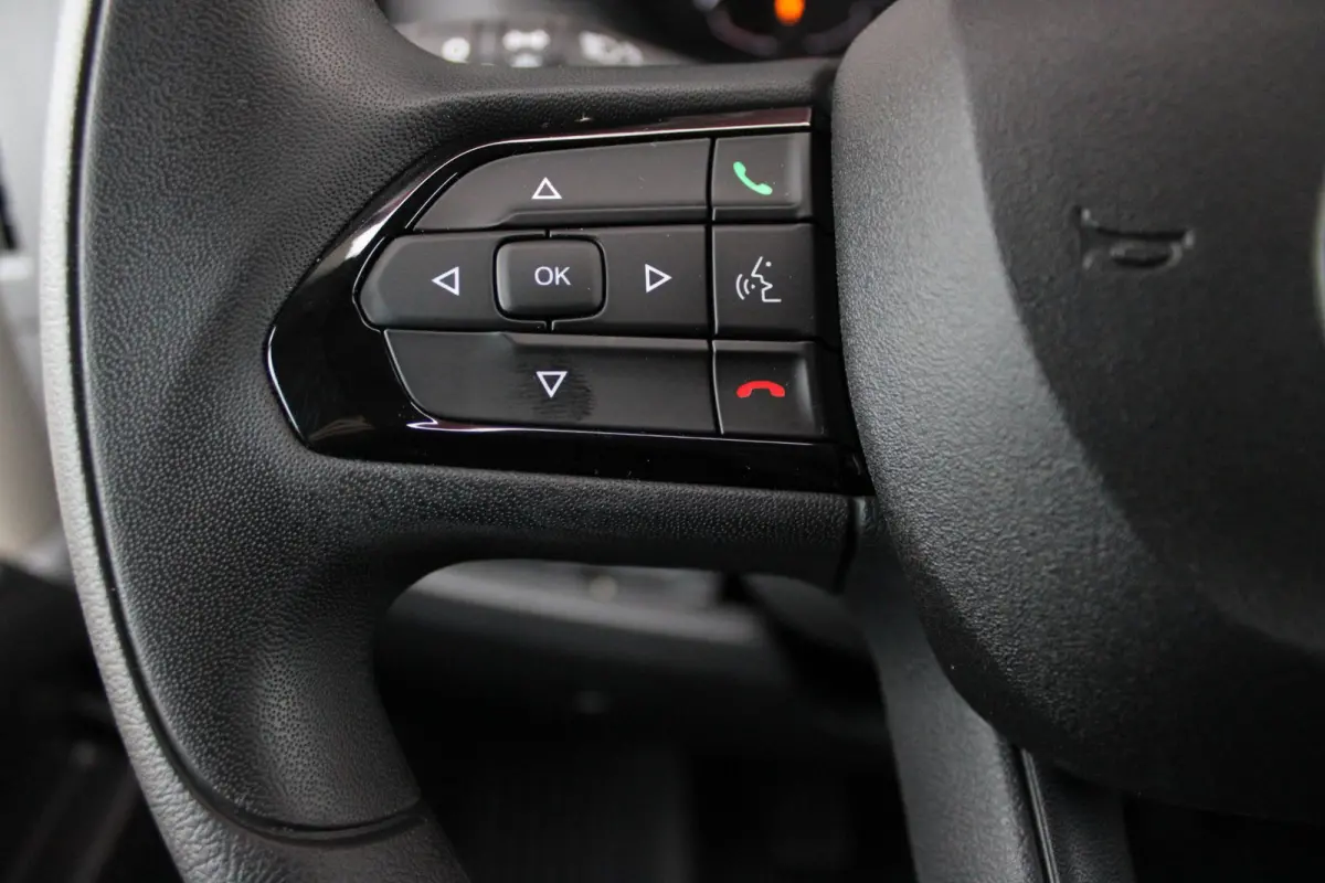 33 2.2 MultiJet 140PK L3H2 | NIEUWE BUS! BPM VRIJ! | ACHTERUITRIJ CAMERA | APPLE CARPLAY/ANDROID AUTO | 3-ZITS | CRUISE CONTROL | CLIMATE CONTROL | DAB+ RADIO | DIGITALE COCKPIT |