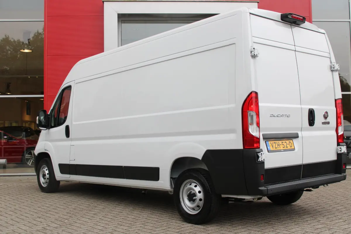 33 2.2 MultiJet 140PK L3H2 | NIEUWE BUS! BPM VRIJ! | ACHTERUITRIJ CAMERA | APPLE CARPLAY/ANDROID AUTO | 3-ZITS | CRUISE CONTROL | CLIMATE CONTROL | DAB+ RADIO | DIGITALE COCKPIT |
