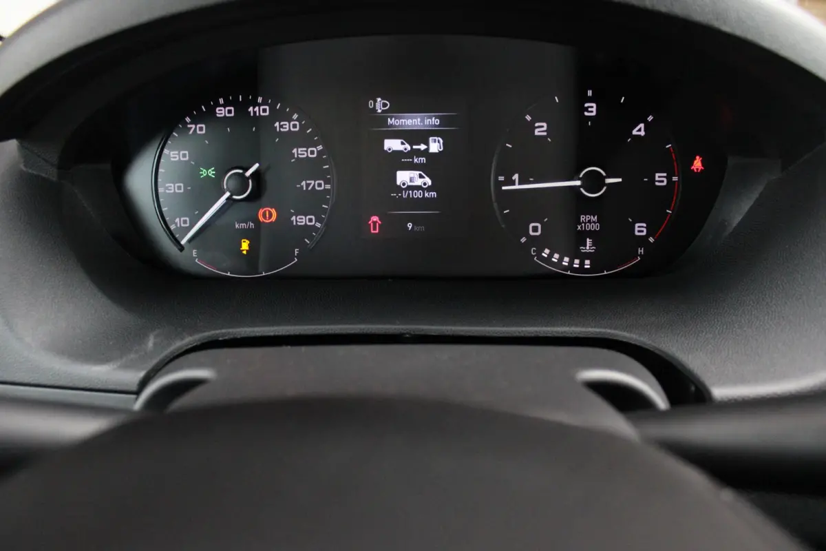 33 2.2 MultiJet 140PK L3H2 | NIEUWE BUS! BPM VRIJ! | ACHTERUITRIJ CAMERA | APPLE CARPLAY/ANDROID AUTO | 3-ZITS | CRUISE CONTROL | CLIMATE CONTROL | DAB+ RADIO | DIGITALE COCKPIT |