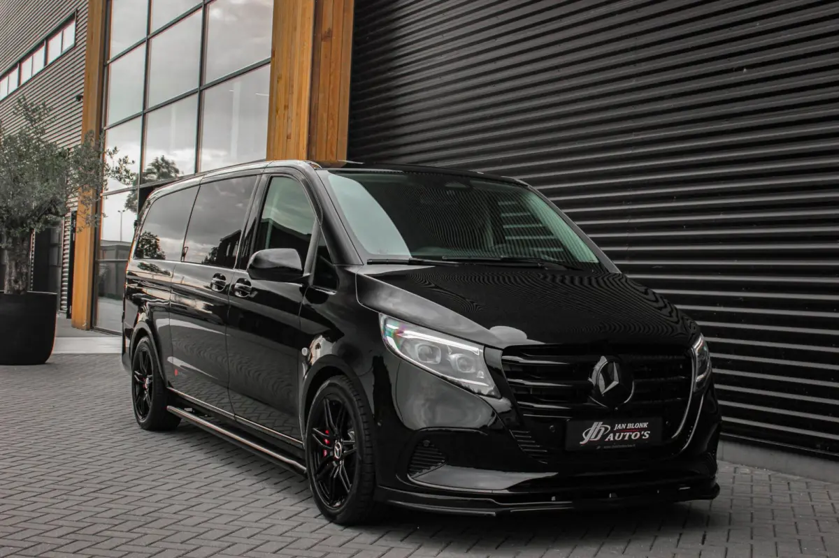 119 CDI L3 SPORT DUBBEL CABINE / DC / BPM VRIJ / FULL BLACK / 2X SCHUIFDEUREN / AMG / VERLAAGD / APPLE CARPLAY
