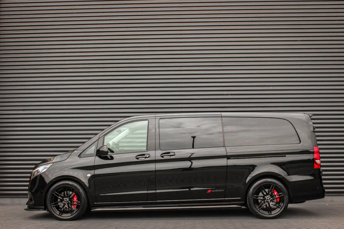 119 CDI L3 SPORT DUBBEL CABINE / DC / BPM VRIJ / FULL BLACK / 2X SCHUIFDEUREN / AMG / VERLAAGD / APPLE CARPLAY