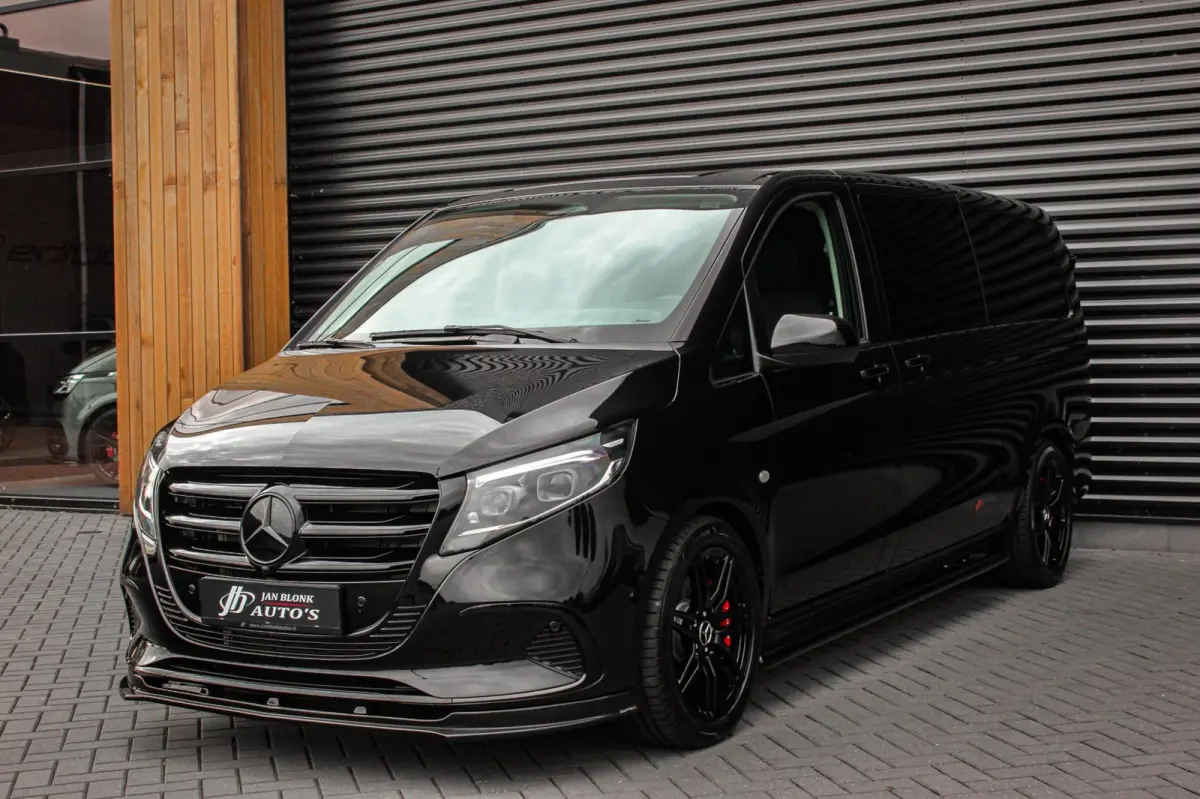 119 CDI L3 SPORT DUBBEL CABINE / DC / BPM VRIJ / FULL BLACK / 2X SCHUIFDEUREN / AMG / VERLAAGD / APPLE CARPLAY