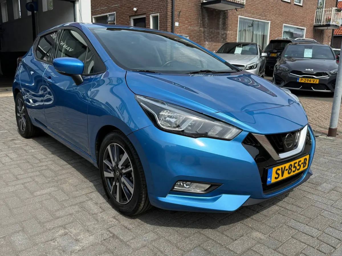 0.9 IG-T N-Connecta,Achteruitrij camera,Navigatie,Parkeersensoren.Climate control
