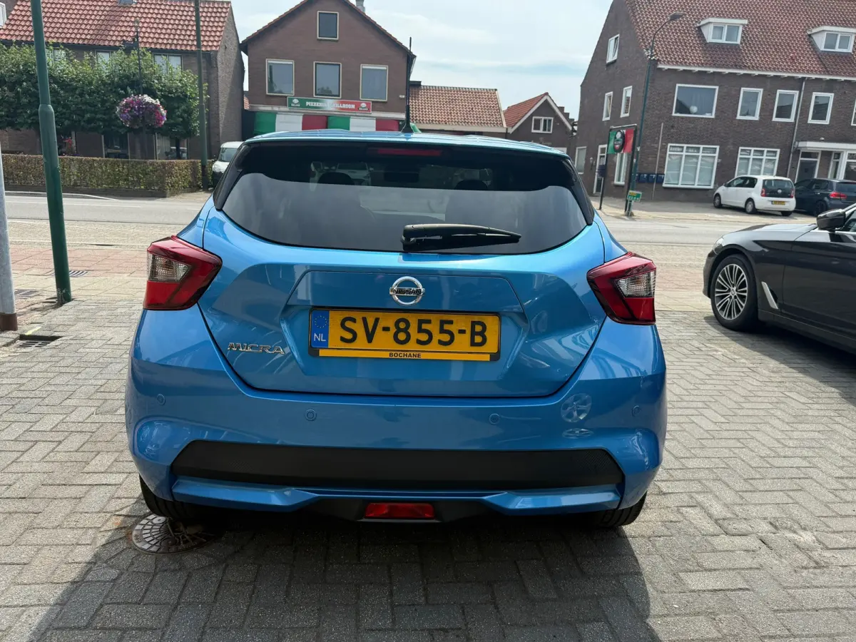 0.9 IG-T N-Connecta,Achteruitrij camera,Navigatie,Parkeersensoren.Climate control