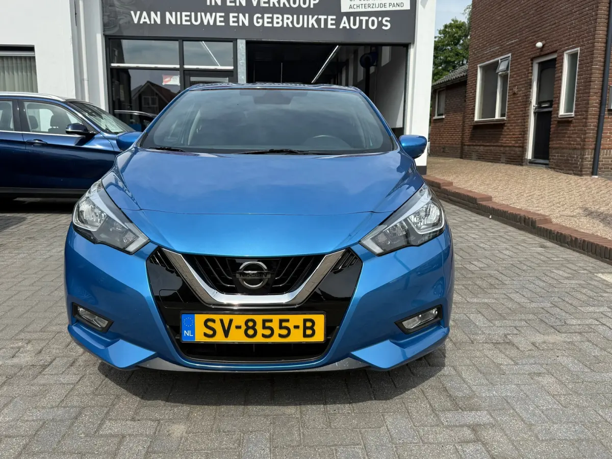 0.9 IG-T N-Connecta,Achteruitrij camera,Navigatie,Parkeersensoren.Climate control