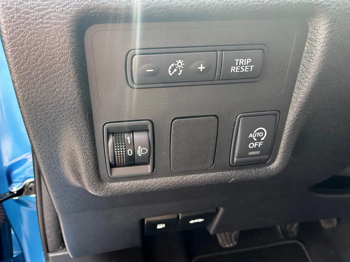 0.9 IG-T N-Connecta,Achteruitrij camera,Navigatie,Parkeersensoren.Climate control