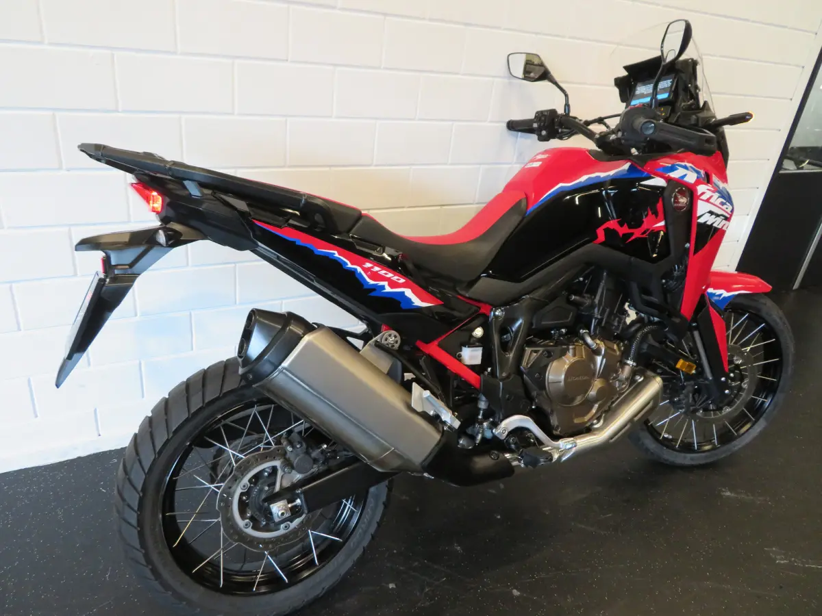 CRF 1100 AFRICA TWIN NIEUWSTAAT!!