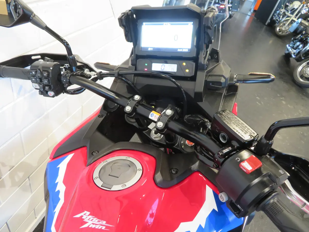 CRF 1100 AFRICA TWIN NIEUWSTAAT!!