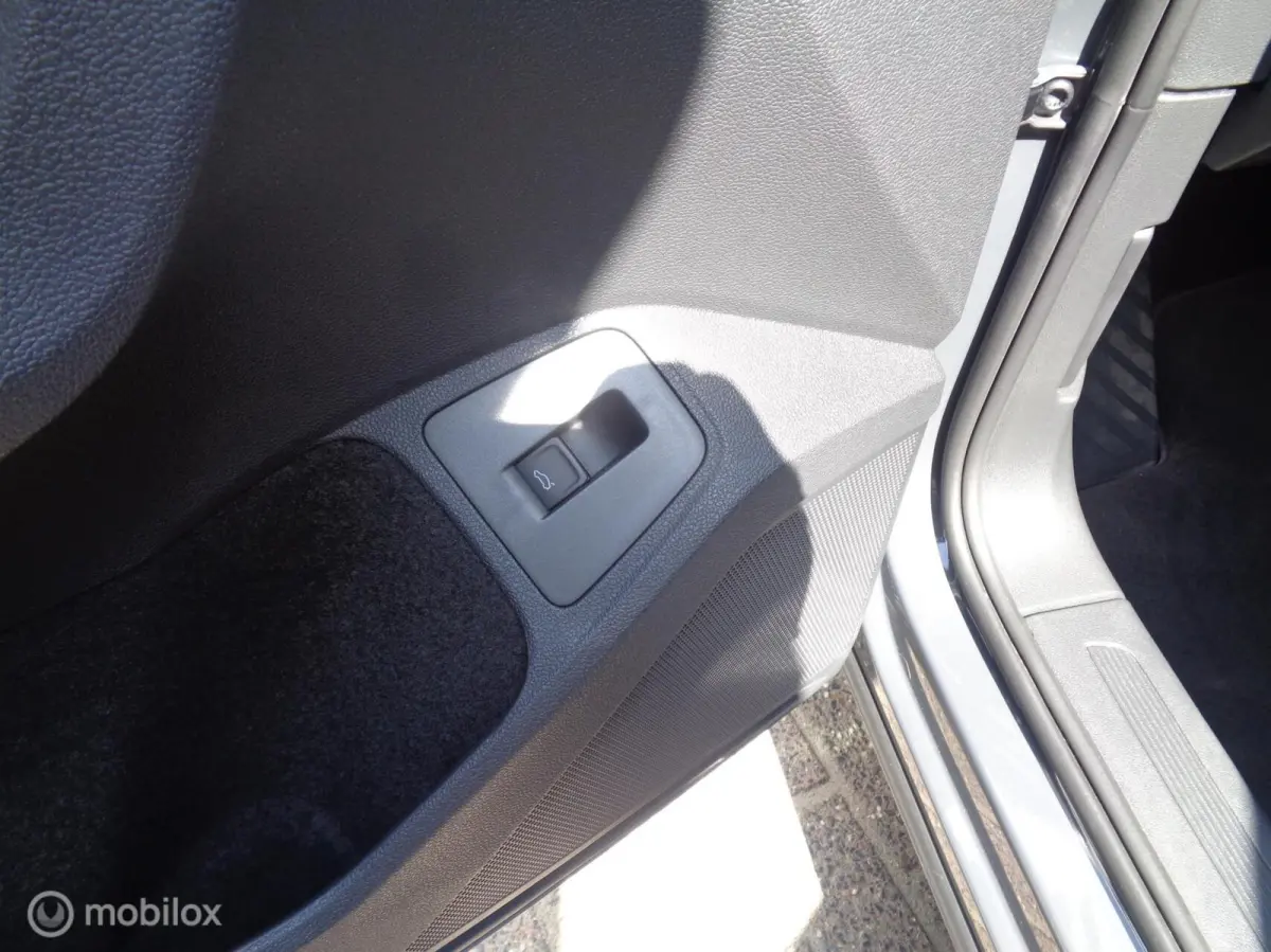 1.5 TSI Elegance/Airco/Navi/Panorama/Virtual/Vol Leer/Memory/Stoel stuur verw/Trekhaak/Lm velgen/1st eig/Nieuwstaat/Heerlijke auto