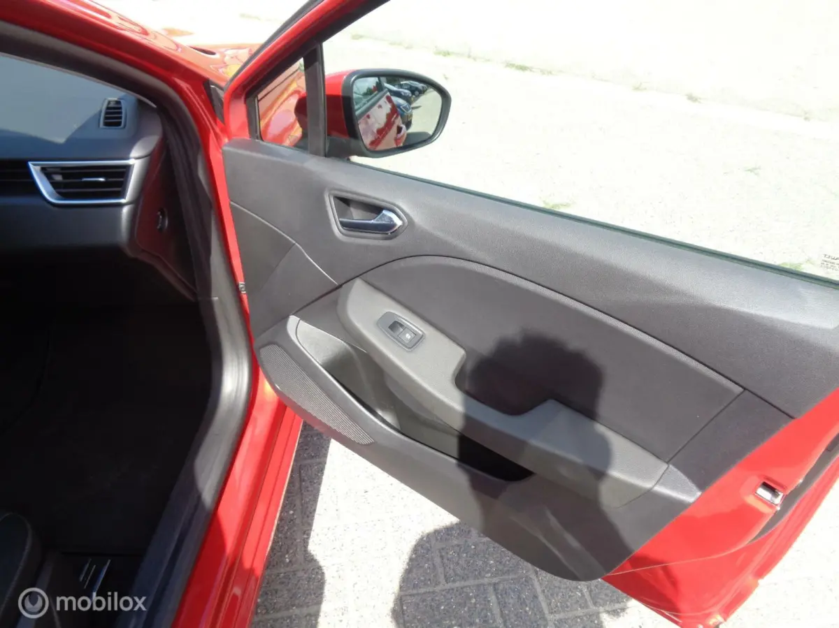 1.0 TCe Intens/Airco/Lm velgen/Carplay/PDC/Cruise/Full LED/1st eig/NIEUWSTAAT