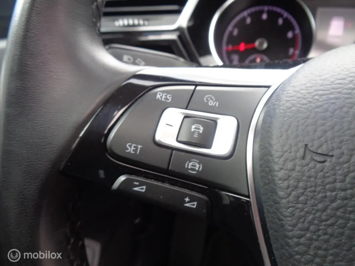1.5 TSI Comfortline Business 7p/Airco/Pano/Stoelverw/Camera/Carplay/Navi/Trekhaak/Lm velgen/LED/1st eig