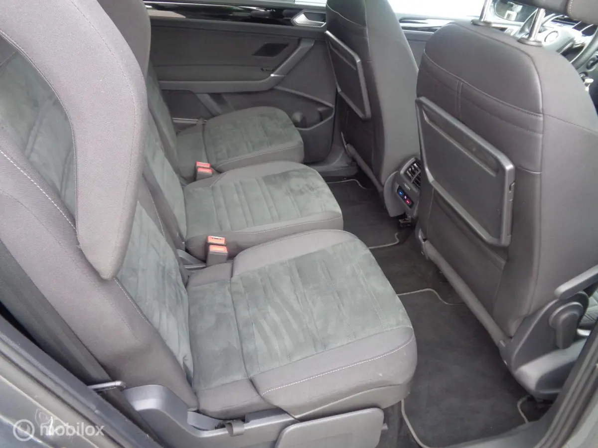 1.5 TSI Comfortline Business 7p/Airco/Pano/Stoelverw/Camera/Carplay/Navi/Trekhaak/Lm velgen/LED/1st eig