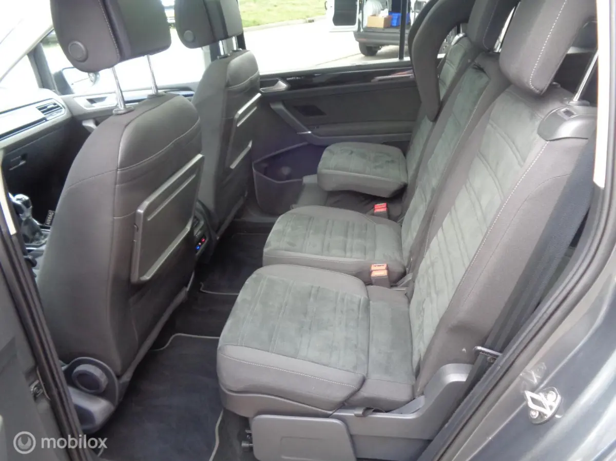1.5 TSI Comfortline Business 7p/Airco/Pano/Stoelverw/Camera/Carplay/Navi/Trekhaak/Lm velgen/LED/1st eig