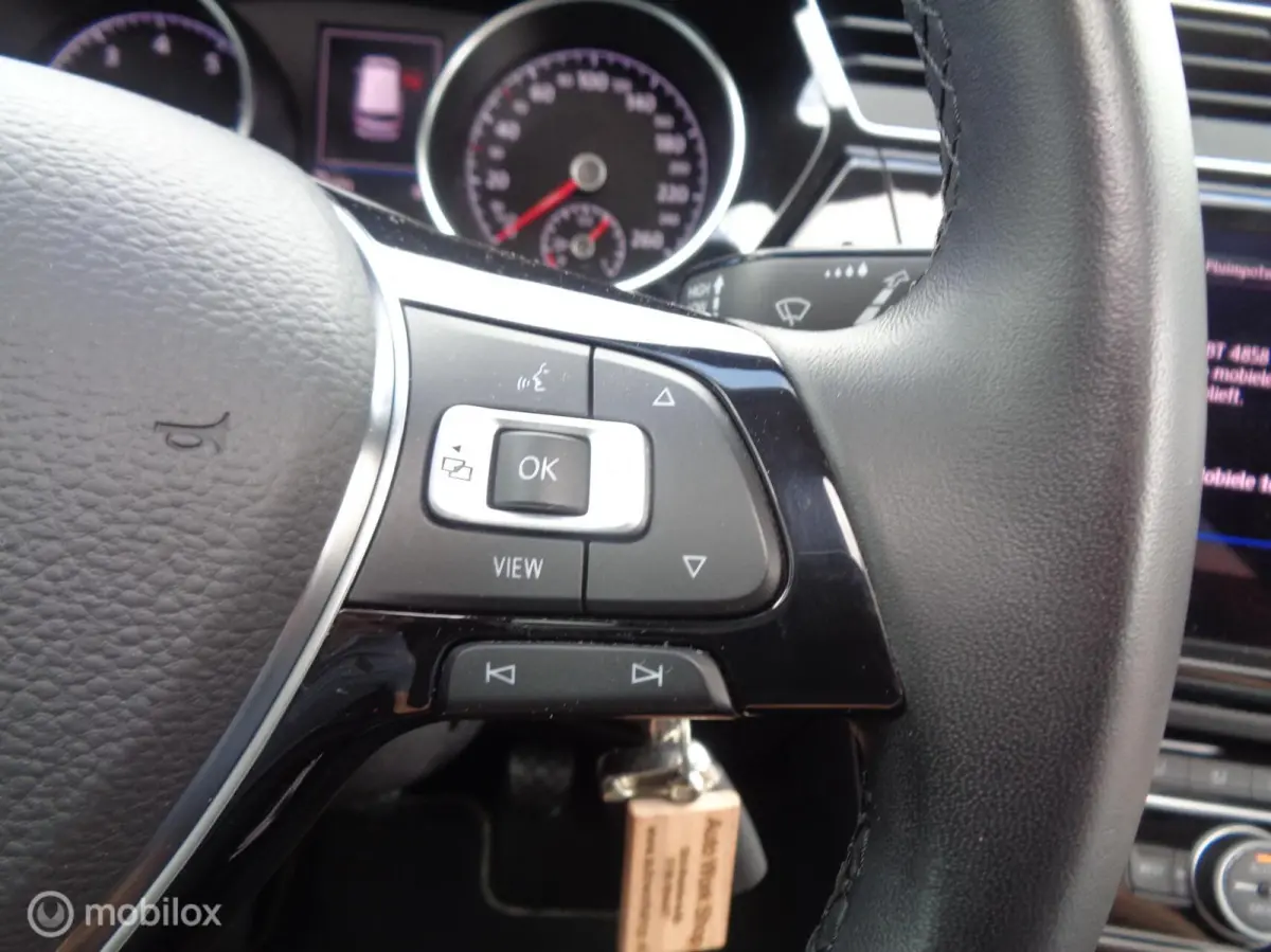 1.5 TSI Comfortline Business 7p/Airco/Pano/Stoelverw/Camera/Carplay/Navi/Trekhaak/Lm velgen/LED/1st eig
