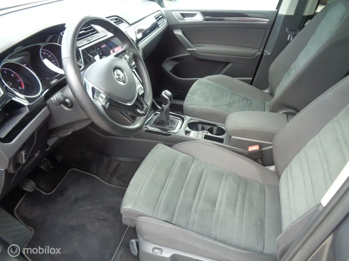 1.5 TSI Comfortline Business 7p/Airco/Pano/Stoelverw/Camera/Carplay/Navi/Trekhaak/Lm velgen/LED/1st eig