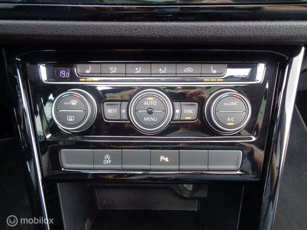 1.5 TSI Comfortline Business 7p/Airco/Pano/Stoelverw/Camera/Carplay/Navi/Trekhaak/Lm velgen/LED/1st eig