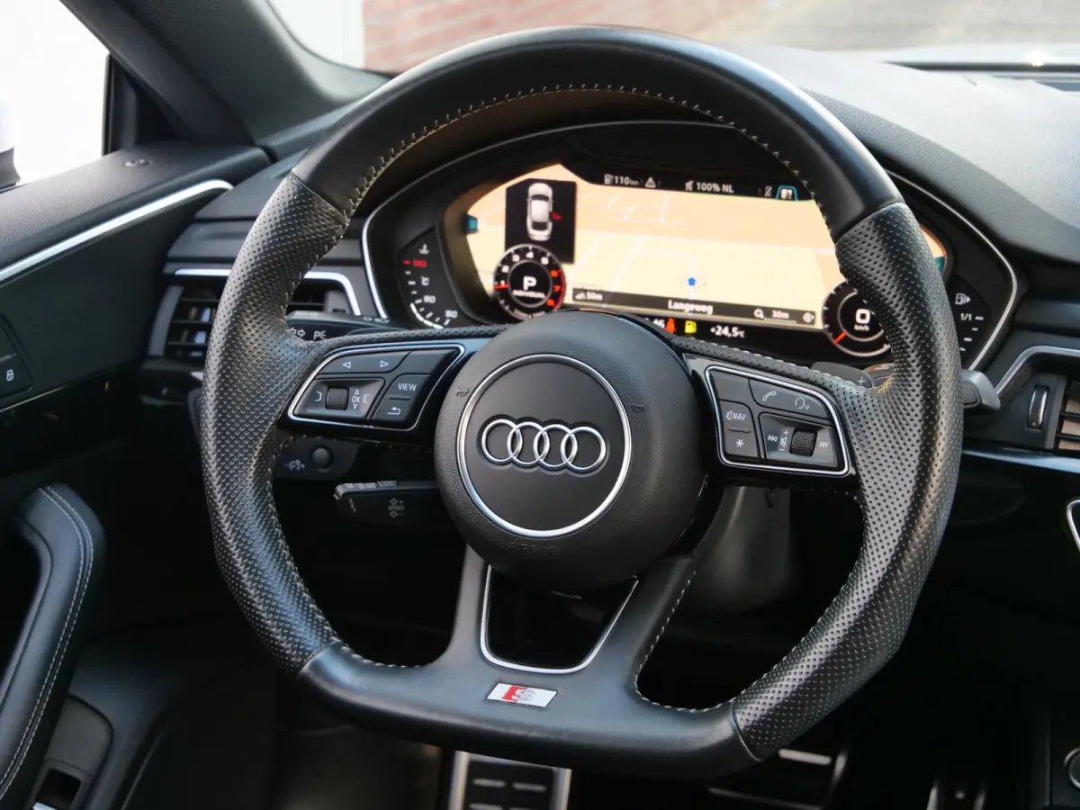 35 TFSI 150pk Sport S-line Black edition Automaat Navi / 19 inch / PDC