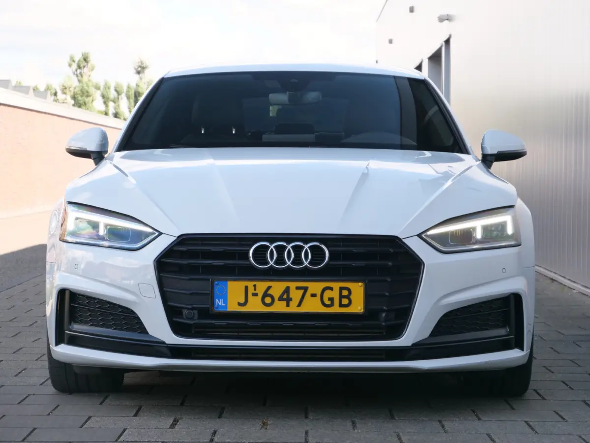 35 TFSI 150pk Sport S-line Black edition Automaat Navi / 19 inch / PDC