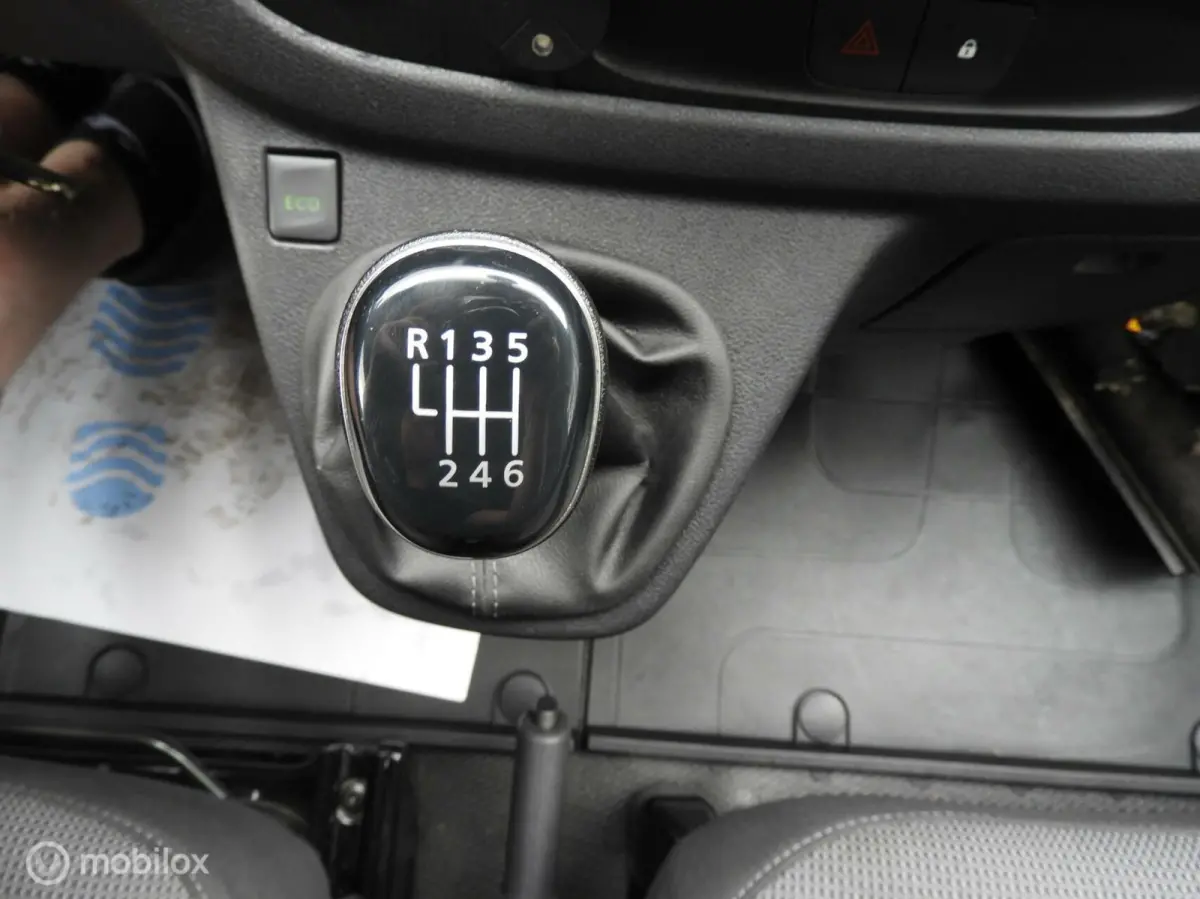 bestel 2.0 dCi 120 T29 L1H1 Comfort