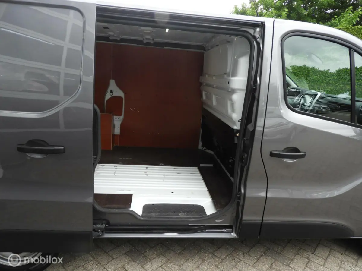 bestel 2.0 dCi 120 T29 L1H1 Comfort