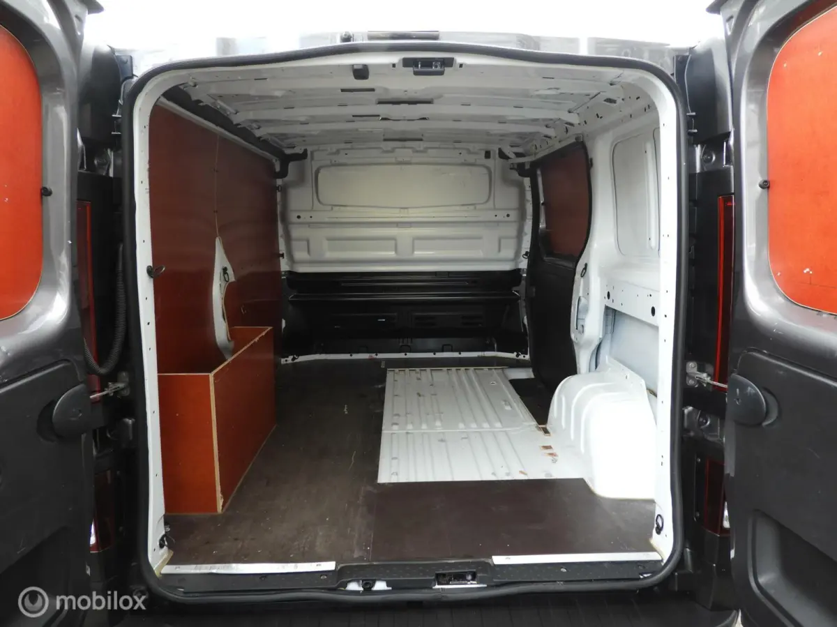 bestel 2.0 dCi 120 T29 L1H1 Comfort