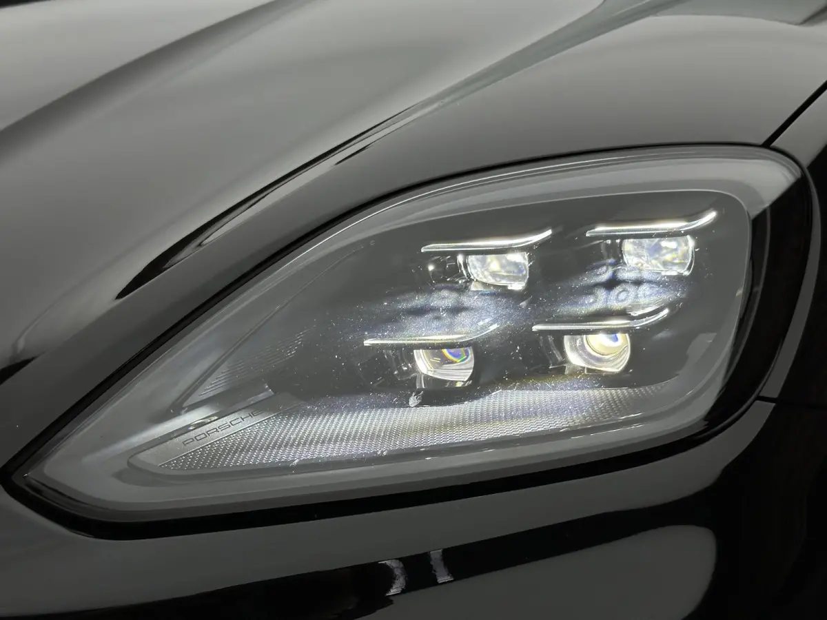 3.0 E-Hybrid Nwe model| Dak| Bose| Dubbel screen| Matrix LED| NL auto|