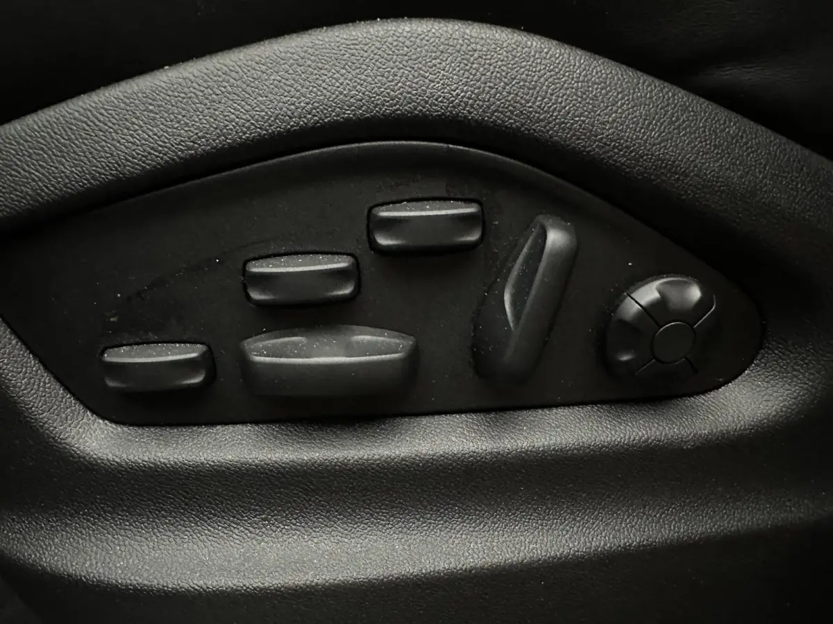 3.0 E-Hybrid Nwe model| Dak| Bose| Dubbel screen| Matrix LED| NL auto|