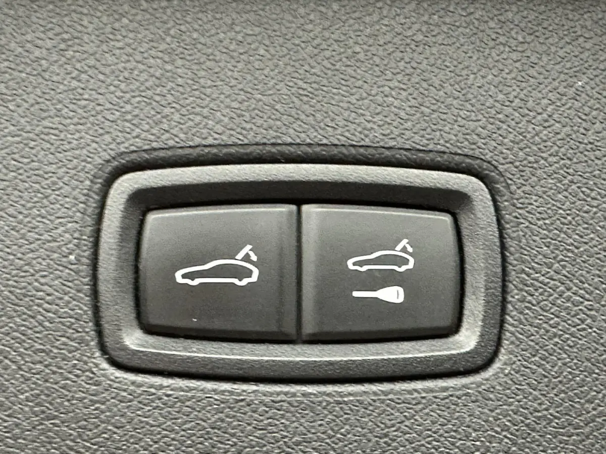3.0 E-Hybrid Nwe model| Dak| Bose| Dubbel screen| Matrix LED| NL auto|