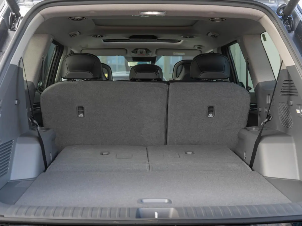 Plus Advanced AWD 99.8 kWh Dual Motor | Premium Audio | Camera | Stoel&Stuur Verwarming | Navi | 19" | Adapt. Cruise