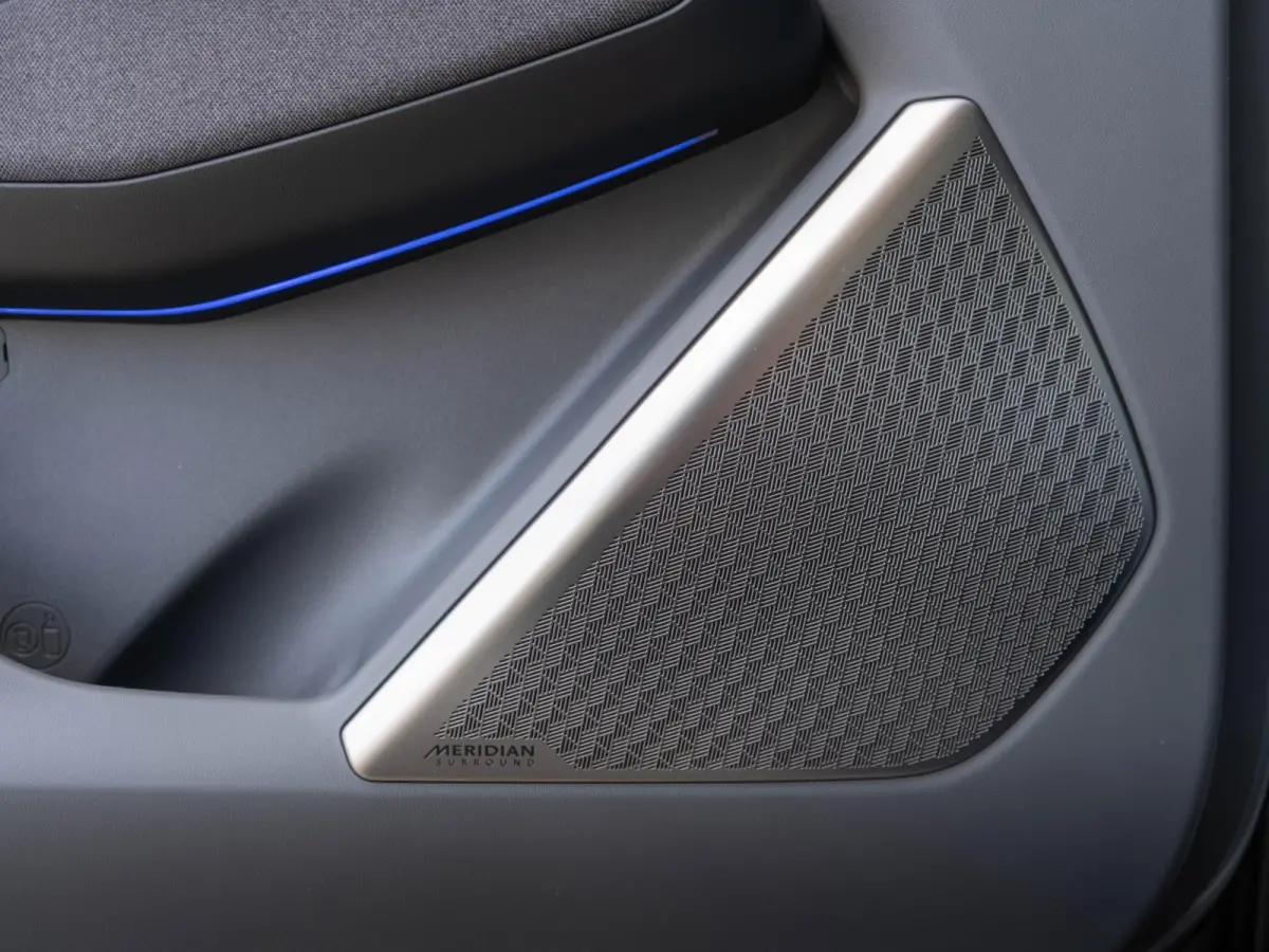 Plus Advanced AWD 99.8 kWh Dual Motor | Premium Audio | Camera | Stoel&Stuur Verwarming | Navi | 19" | Adapt. Cruise