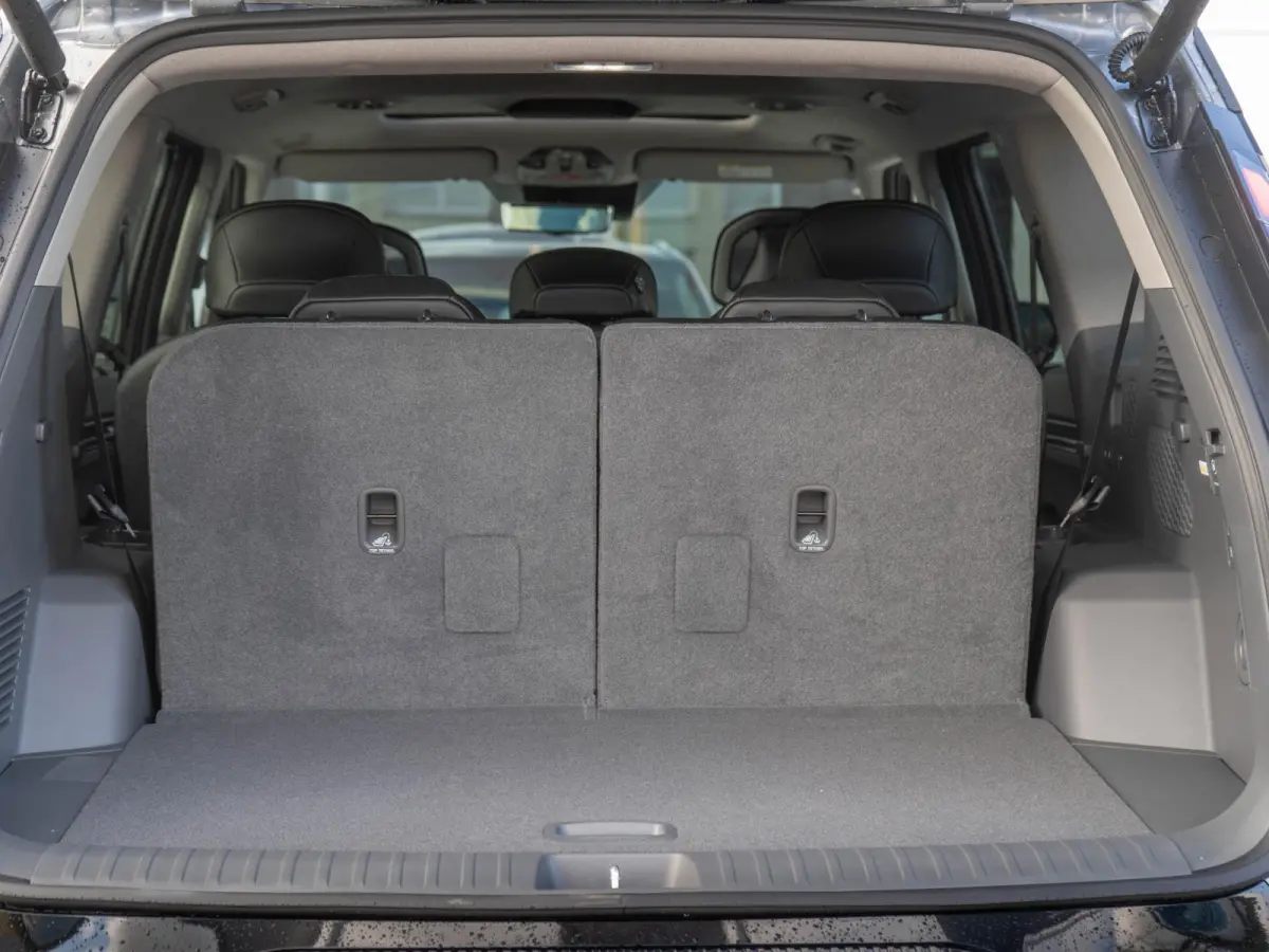 Plus Advanced AWD 99.8 kWh Dual Motor | Premium Audio | Camera | Stoel&Stuur Verwarming | Navi | 19" | Adapt. Cruise