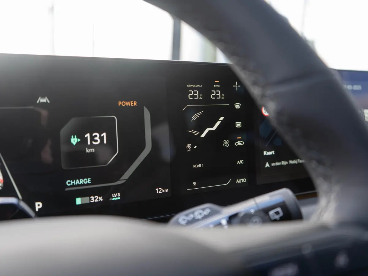 Plus Advanced AWD 99.8 kWh Dual Motor | Premium Audio | Camera | Stoel&Stuur Verwarming | Navi | 19" | Adapt. Cruise