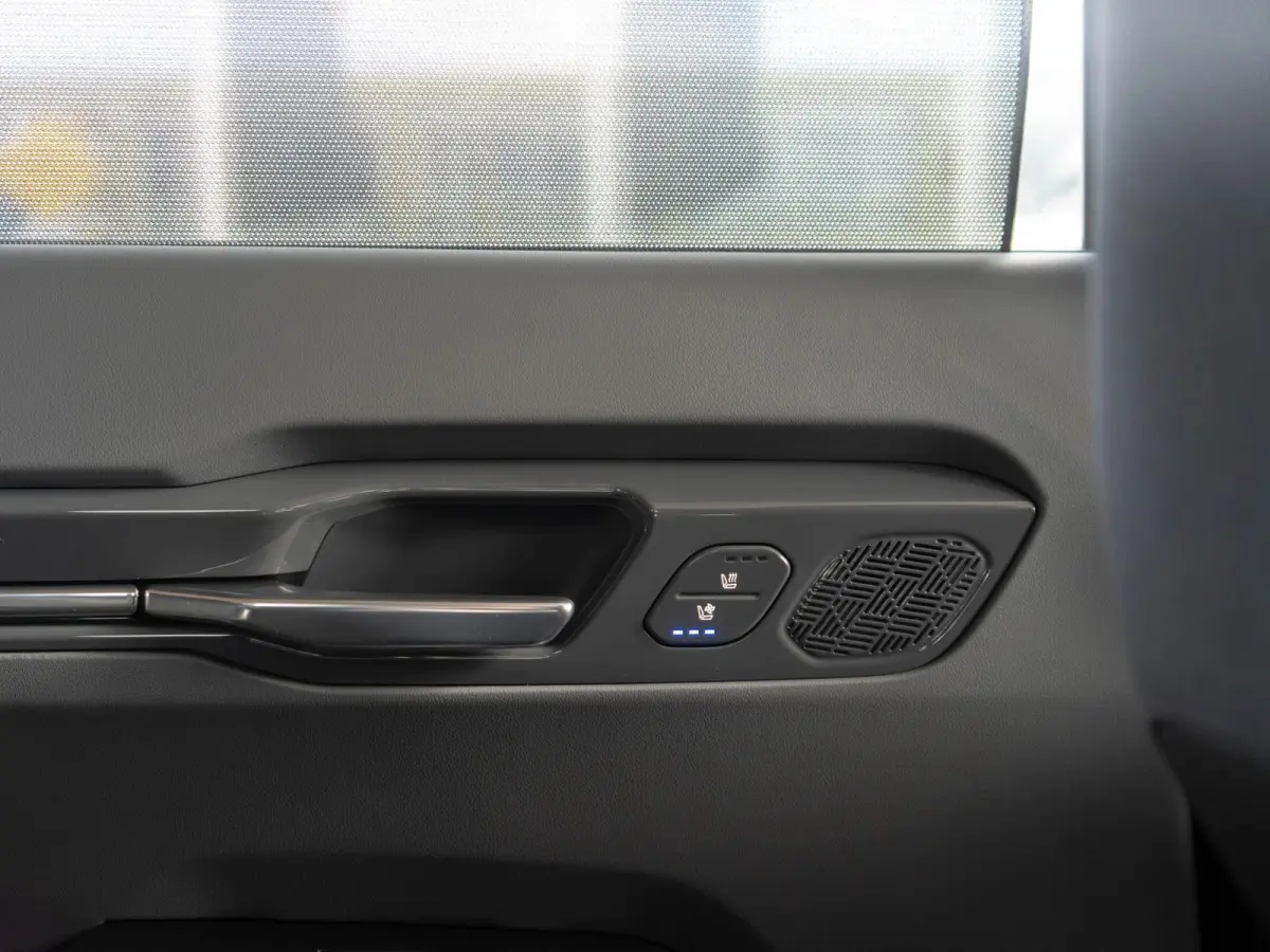 Plus Advanced AWD 99.8 kWh Dual Motor | Premium Audio | Camera | Stoel&Stuur Verwarming | Navi | 19" | Adapt. Cruise