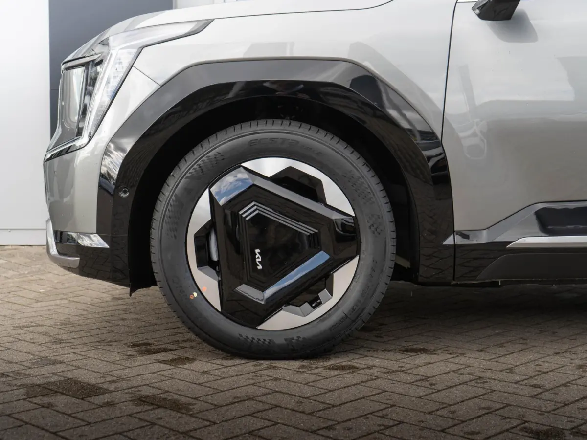 Plus Advanced AWD 99.8 kWh Dual Motor | Premium Audio | Camera | Stoel&Stuur Verwarming | Navi | 19" | Adapt. Cruise