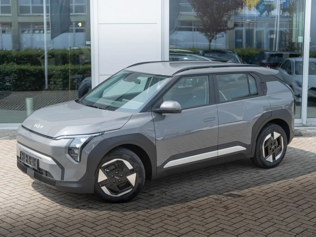 Plus 81.4 kWh | Navi. | Clima. | Adapt. Cruise. | Dodehoekassistentie | Stoel&Stuur Verwarming | Privacy Glass