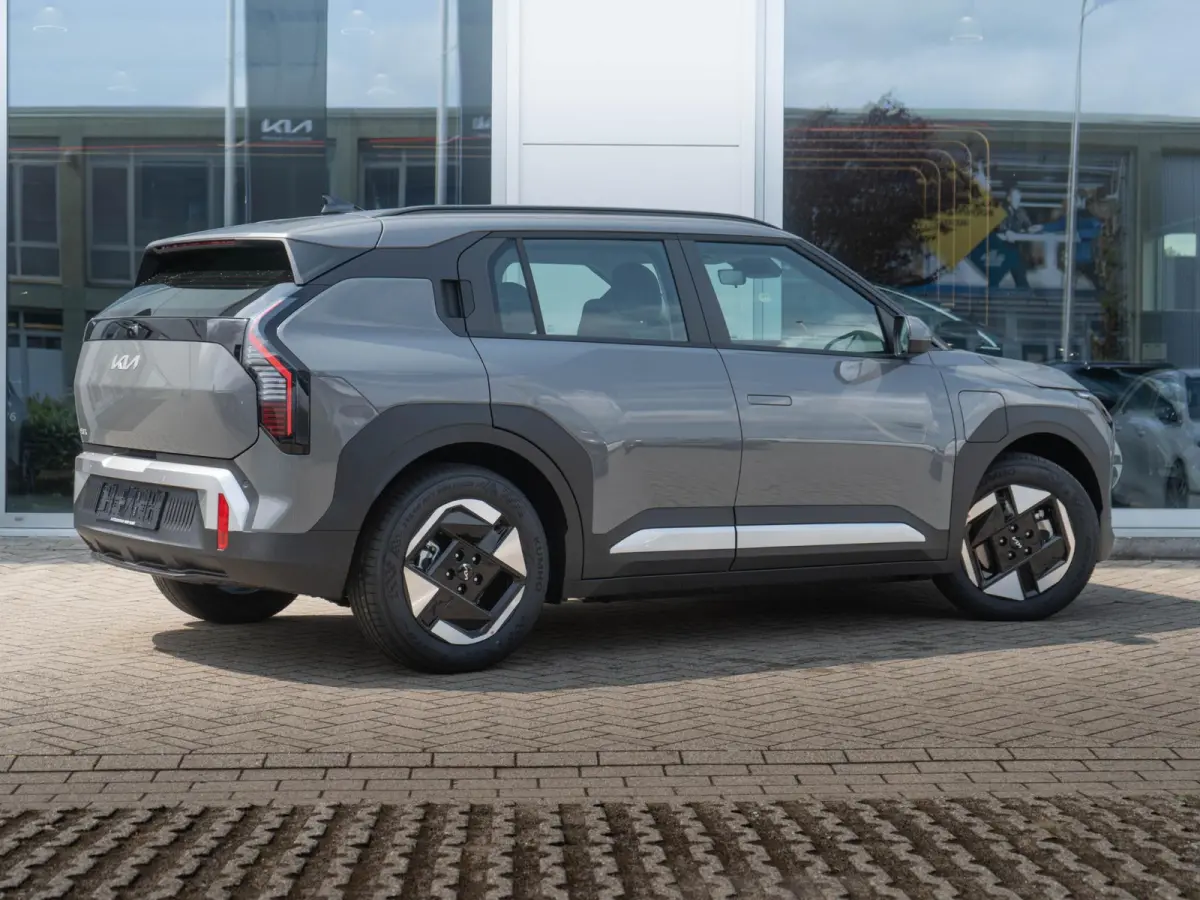 Plus 81.4 kWh | Navi. | Clima. | Adapt. Cruise. | Dodehoekassistentie | Stoel&Stuur Verwarming | Privacy Glass